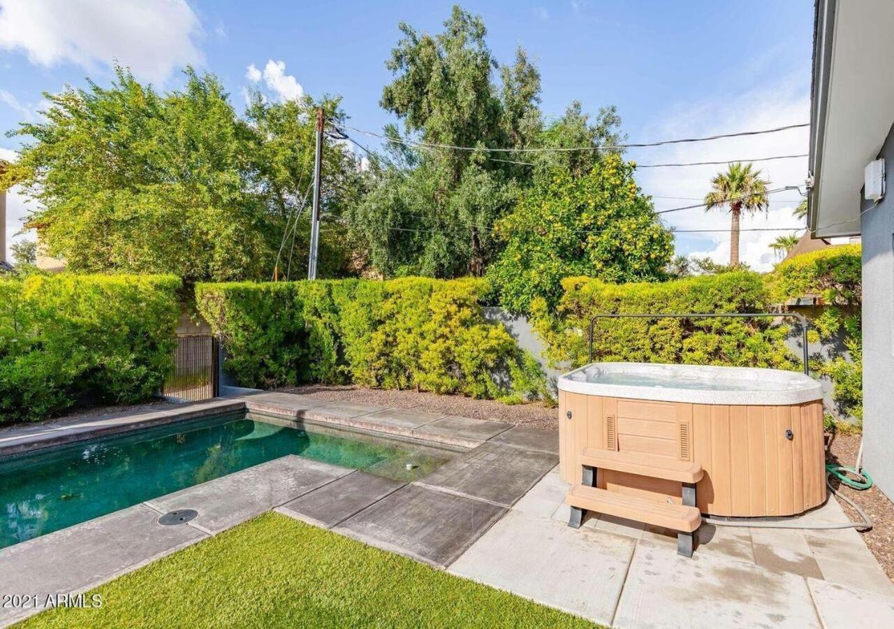 Holiday home Designer 5 Bd Home, Fountain Pool, Spa, Game Patio *