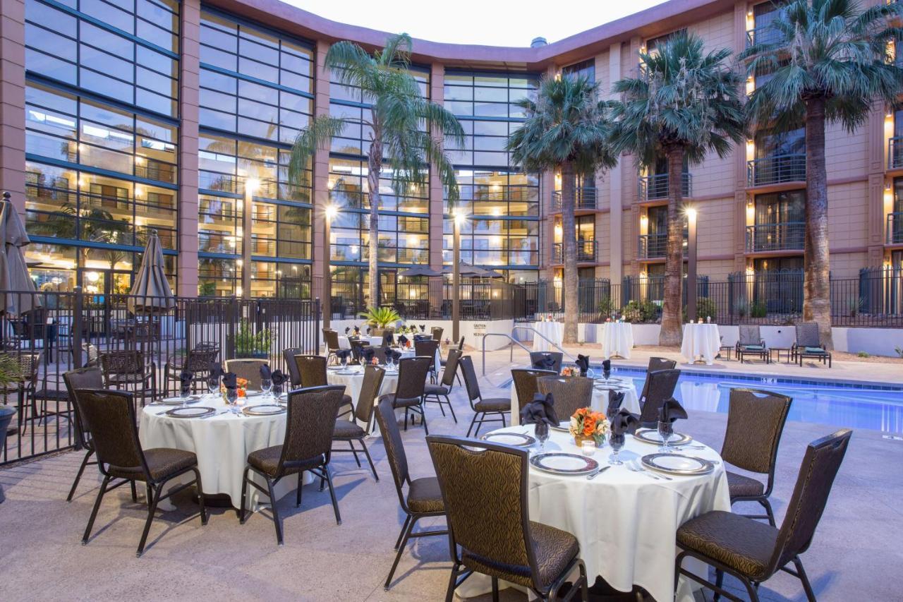 Embassy By Hilton Biltmore Phoenix
