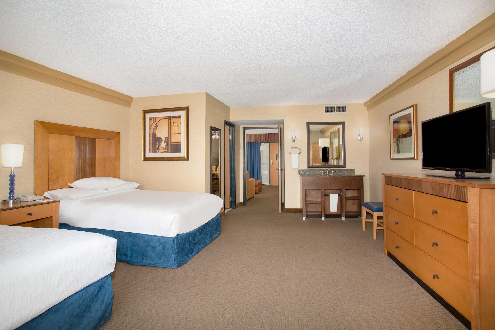 Embassy By Hilton Biltmore Hotel Phoenix
