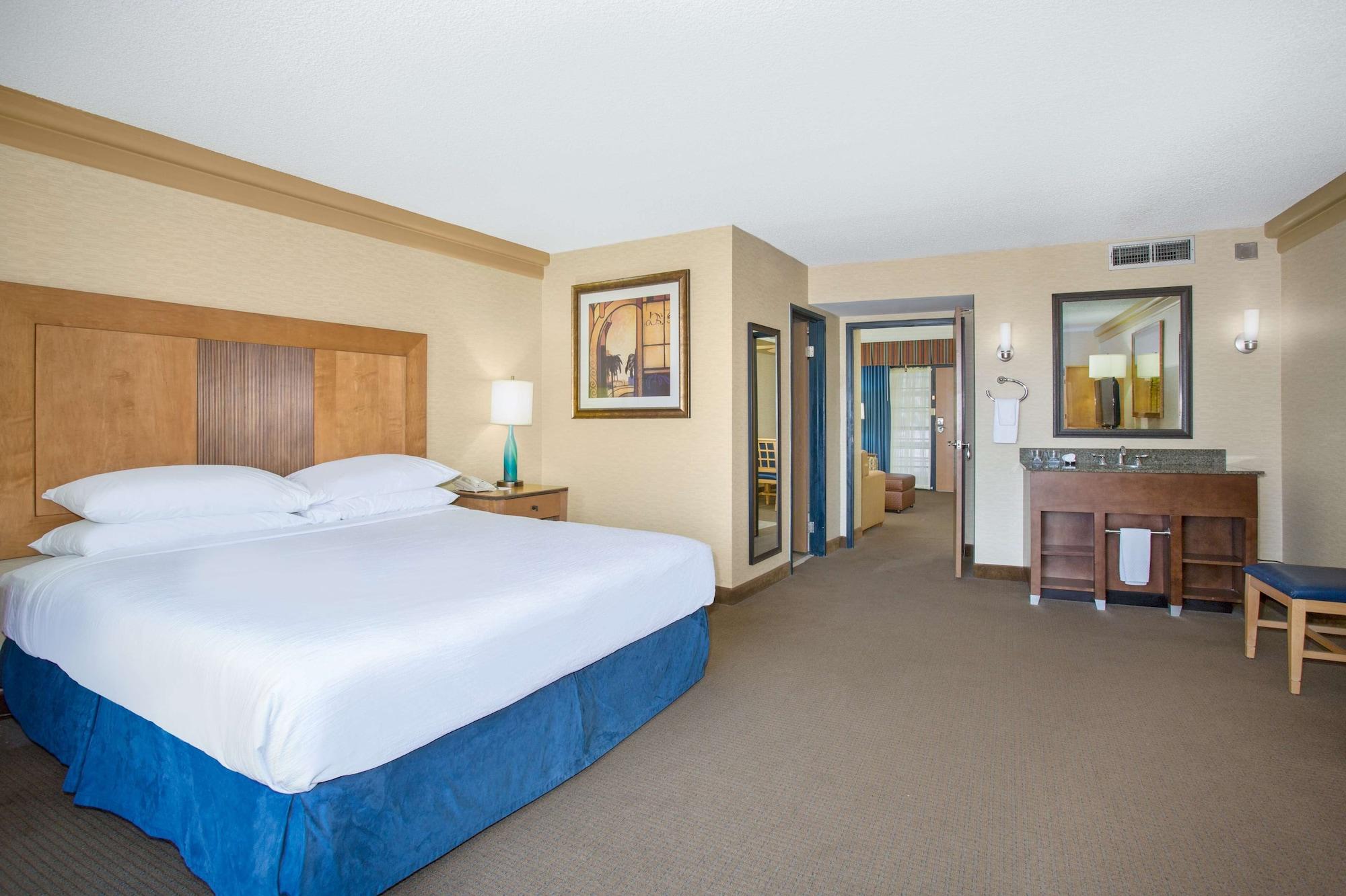 Hotel Embassy By Hilton Biltmore Phoenix
