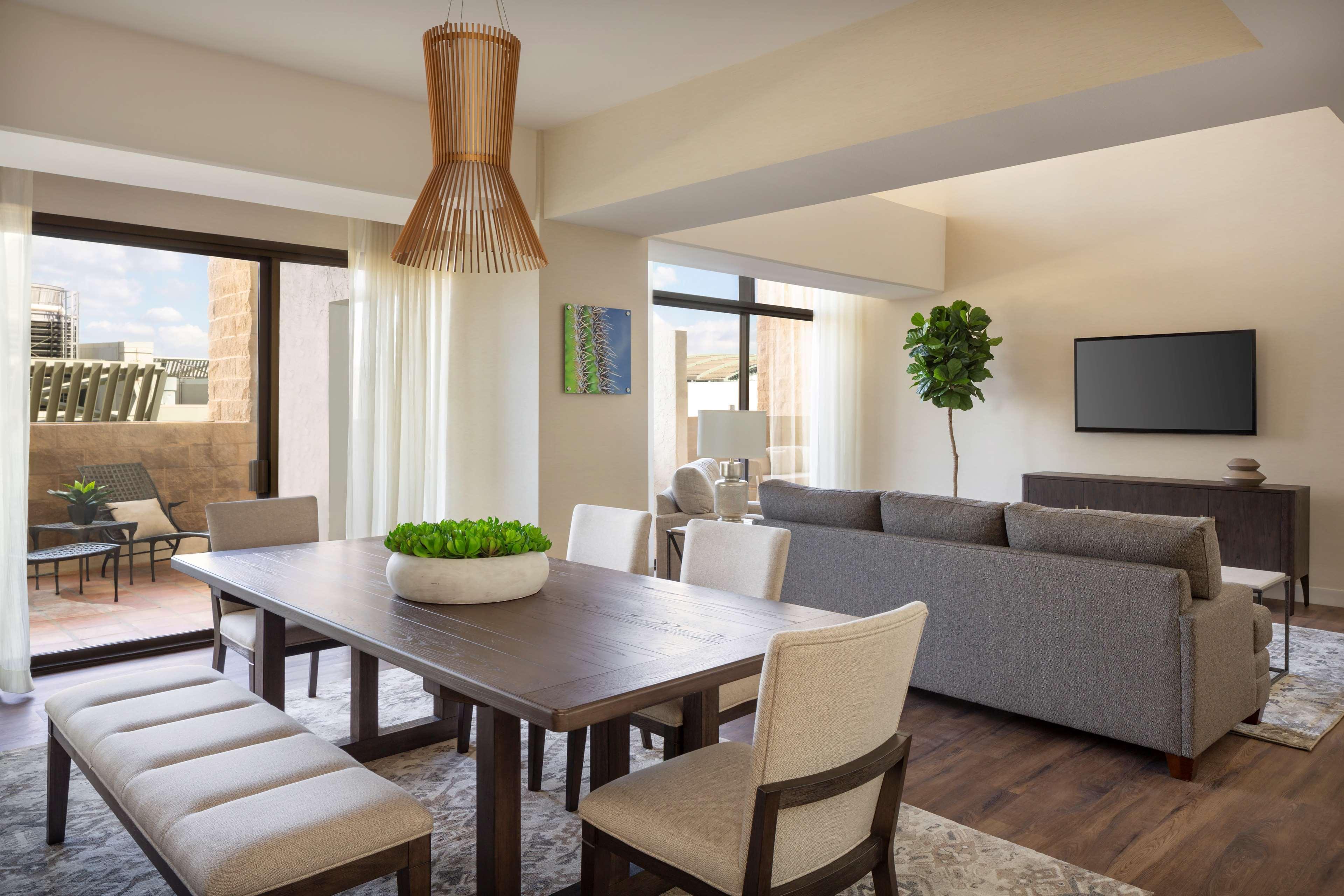 Hyatt Regency Downtown - No Destination Fees Hotel Phoenix