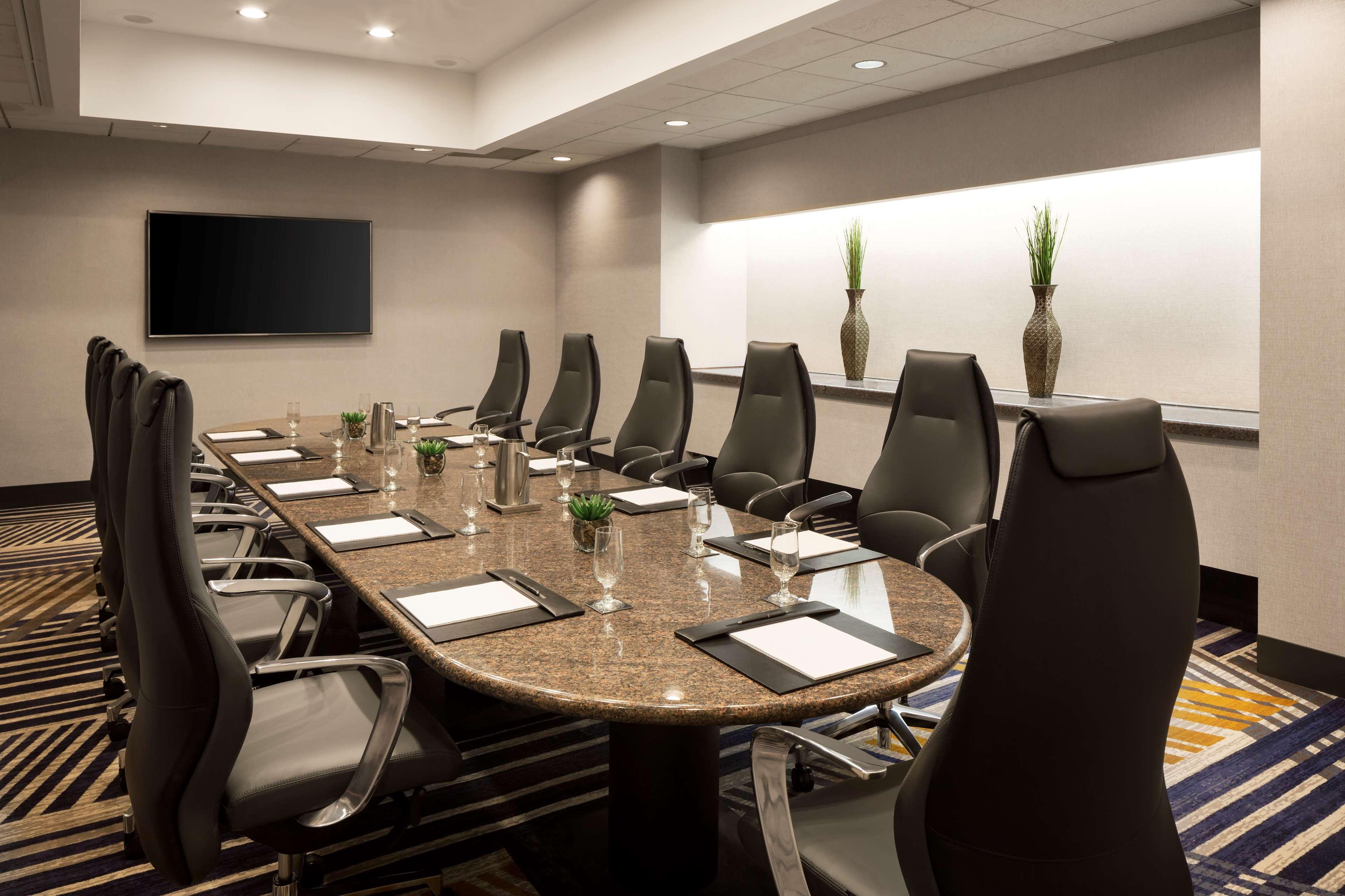 Hyatt Regency Downtown - No Destination Fees Hotel 4*