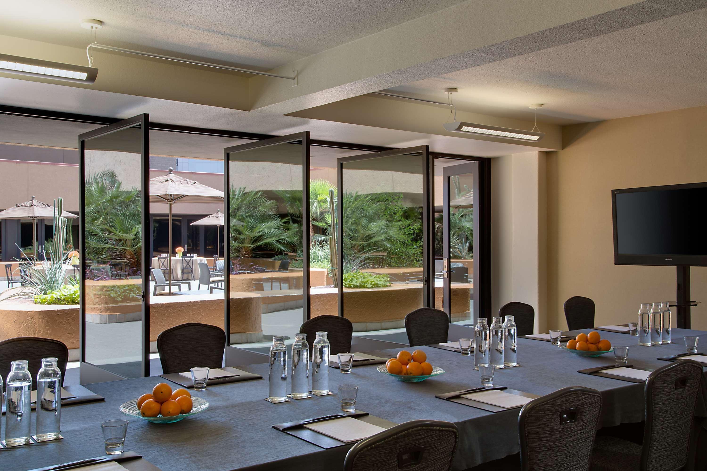 Hyatt Regency 4*