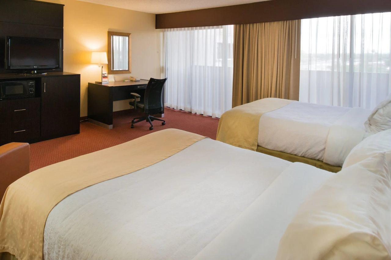 Greentree West Hotel