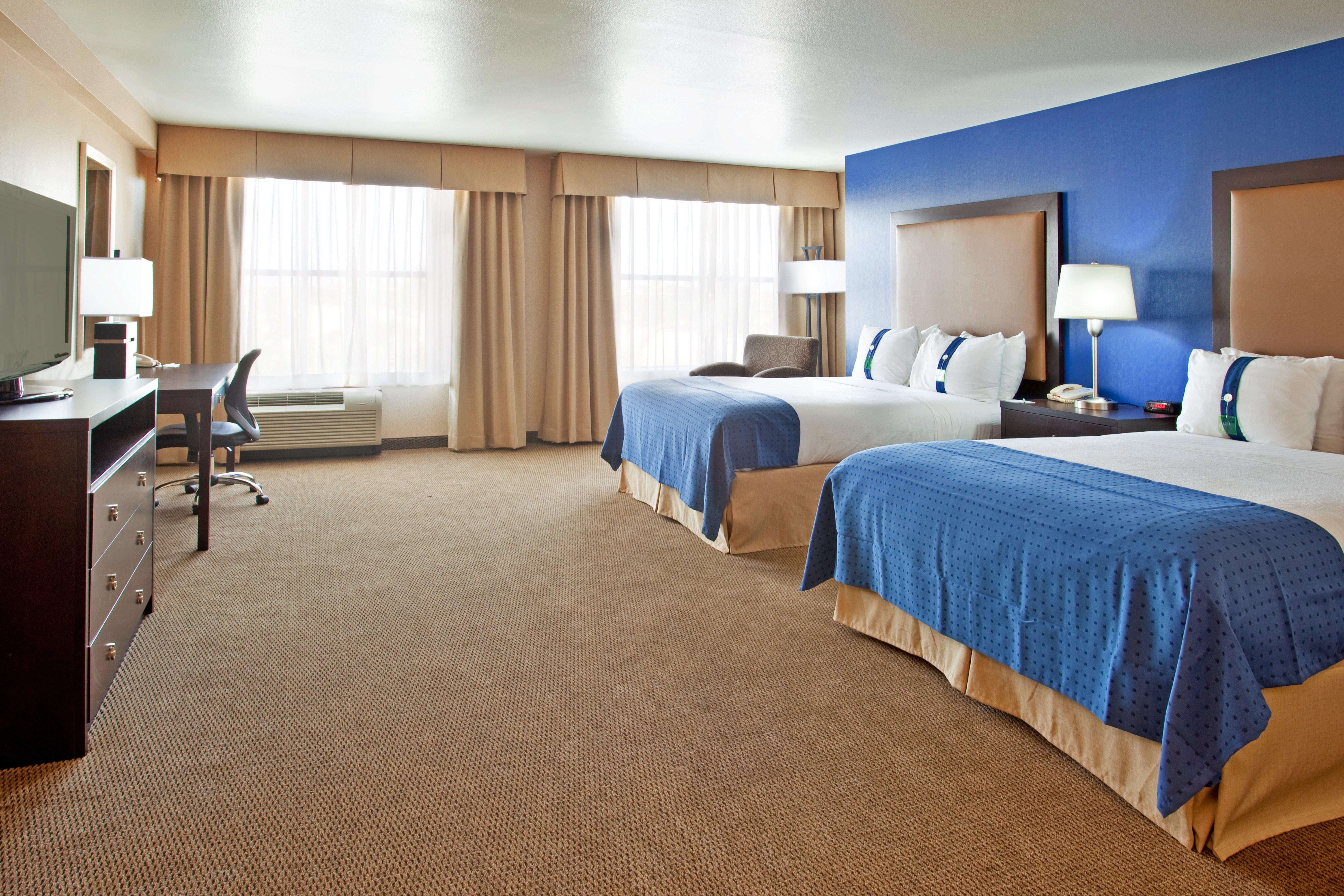 Holiday & Airport By Ihg Hotel