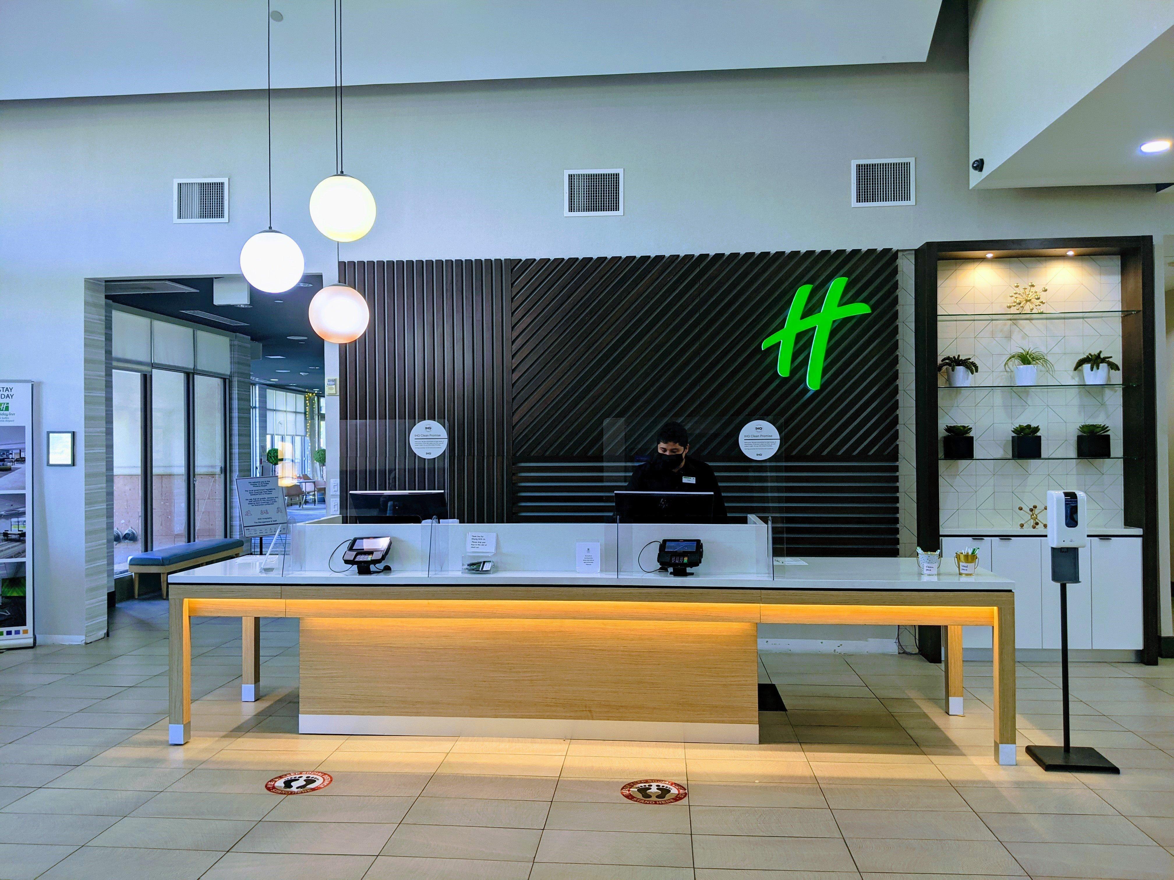 Holiday & Airport By Ihg Hotel 3*