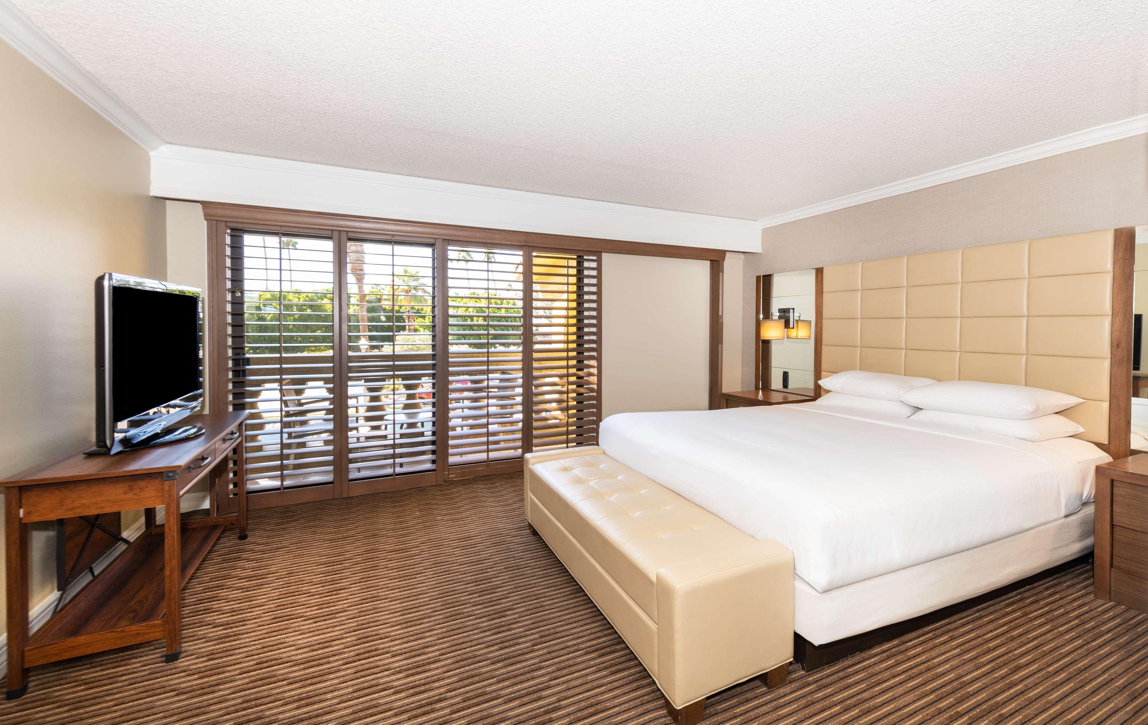 Hilton At The Peak Resort 4*