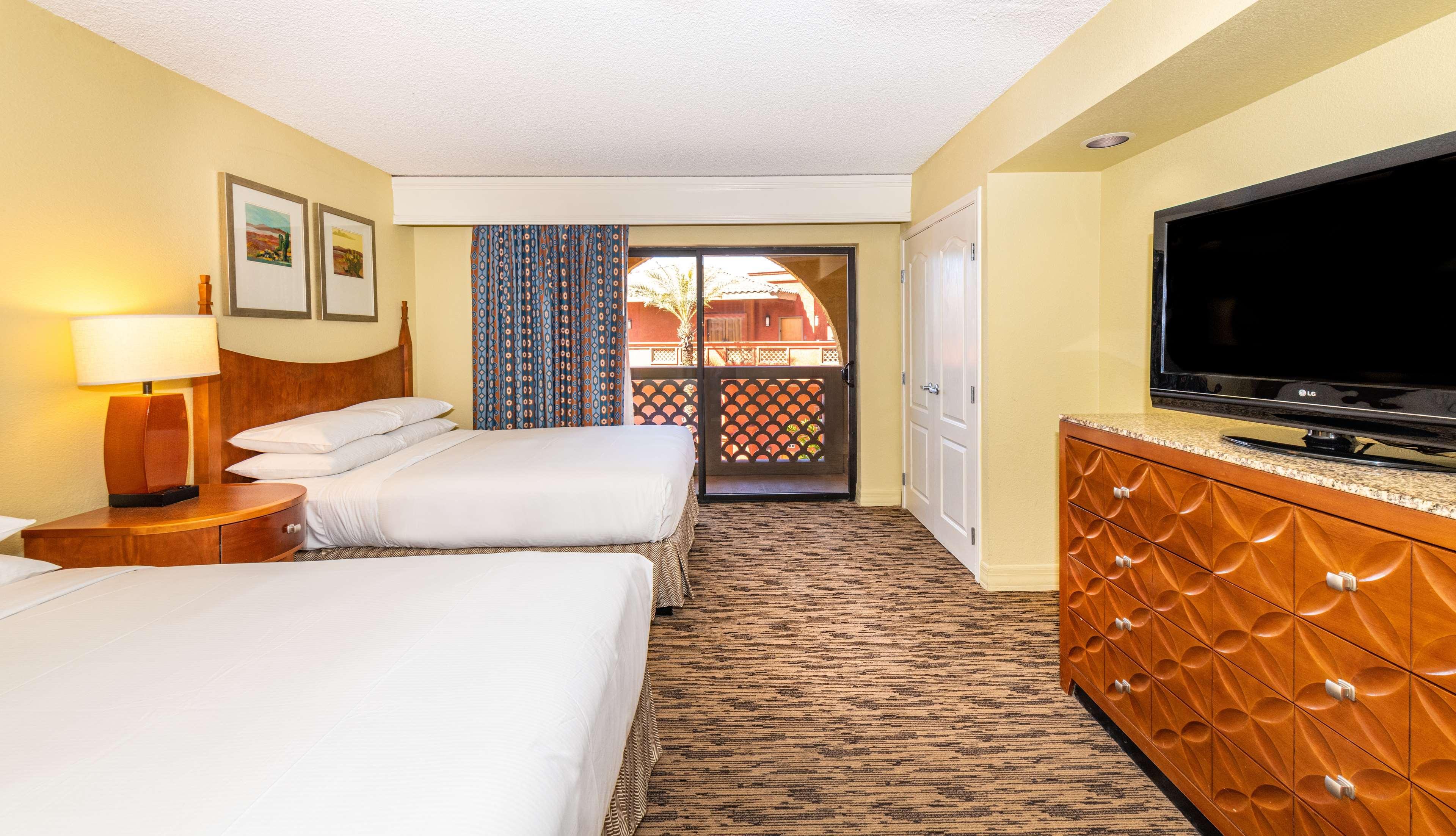Hilton At The Peak 4*