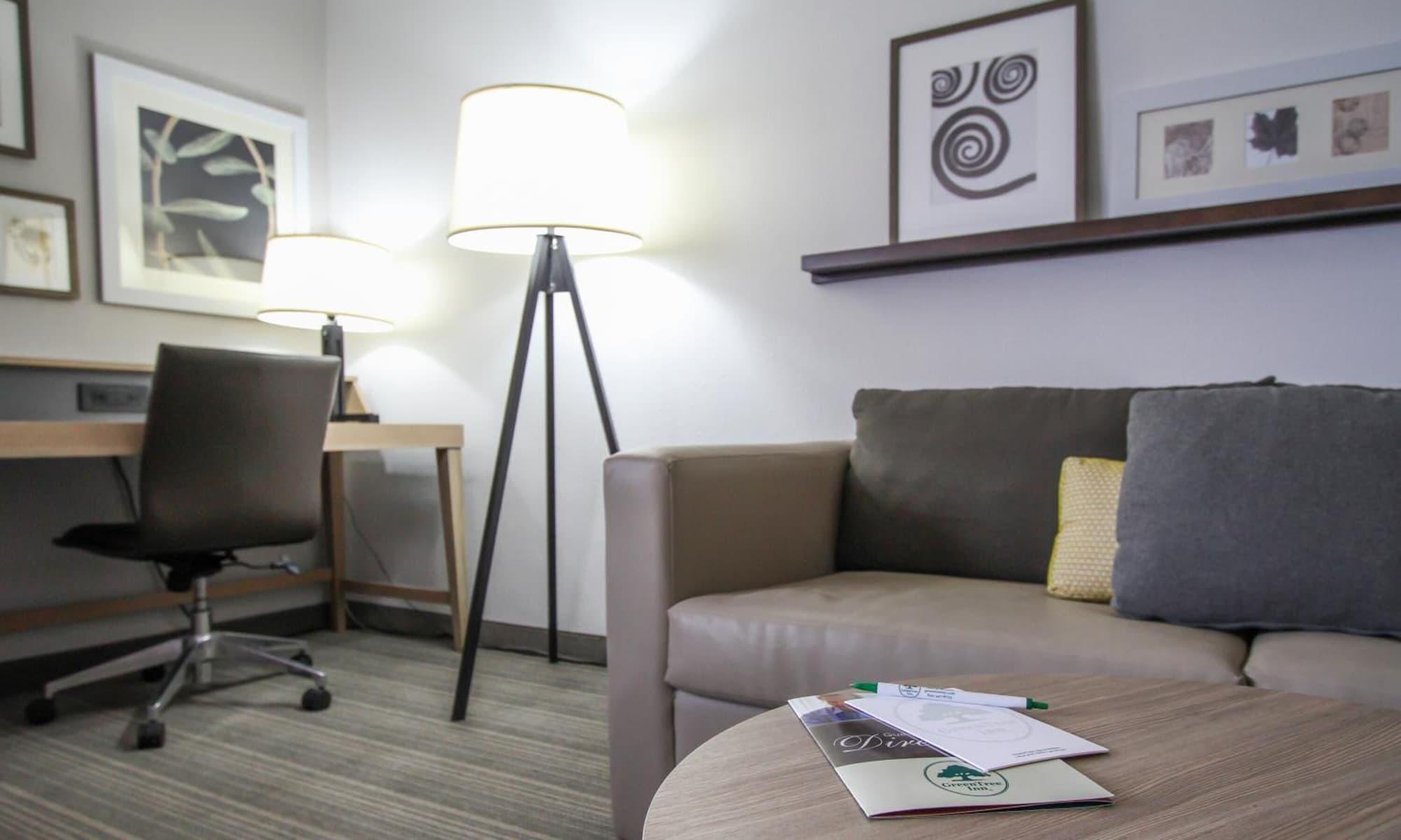 Hotel Greentree & Sky Harbor 3*