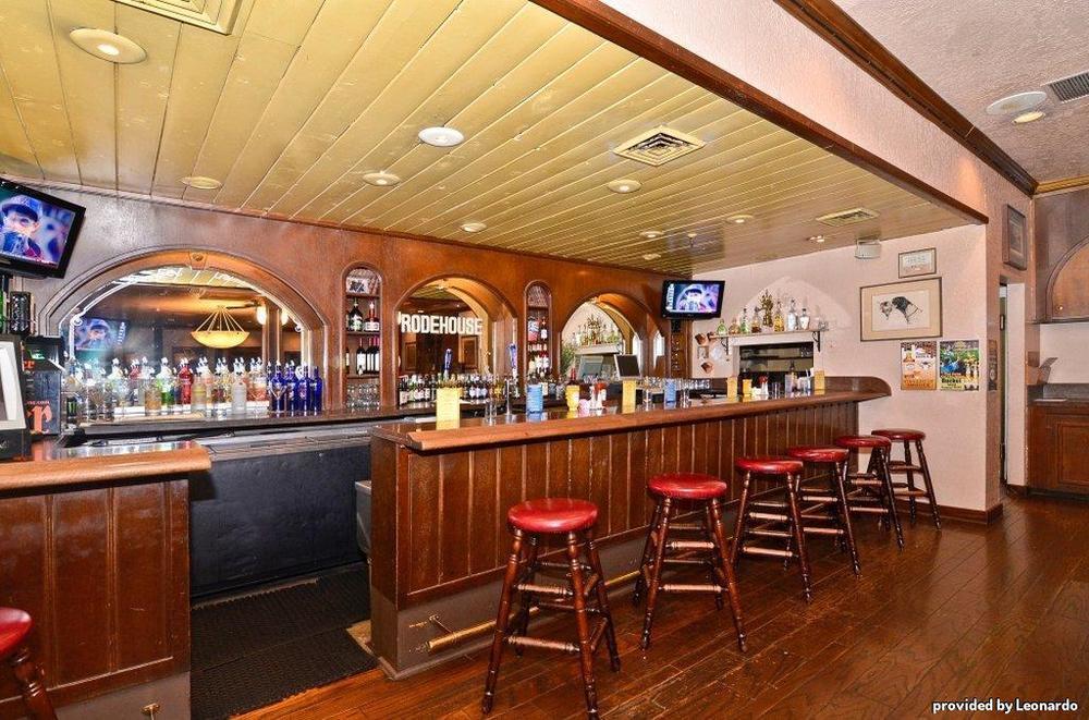 Western Airport Inn 3*