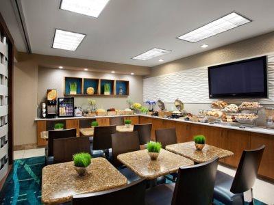 Springhill Downtown Hotel 3*