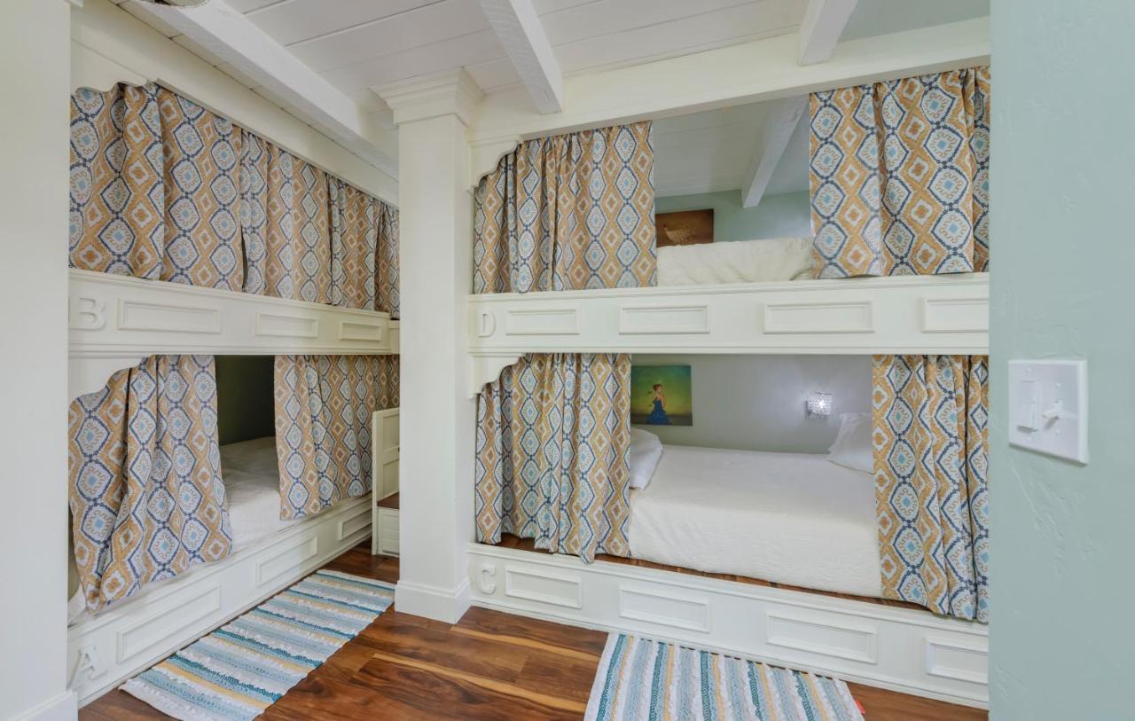 Smart Solution - Individual Private Bed-pods In Gorgeous Shared Space - Women Only Dorm In 5 - Coed House - Full-sized Mattresses In Individual Pods - With Built-in Private Storage - Gorgeous Shared - Affordable Luxury - Sparrow House Hostel Phoenix