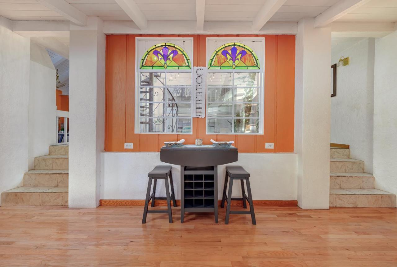 Smart Solution - Individual Private Bed-pods In Gorgeous Shared Space - Women Only Dorm In 5 - Coed House - Full-sized Mattresses In Individual Pods - With Built-in Private Storage - Gorgeous Shared - Affordable Luxury - Sparrow House Hostel *