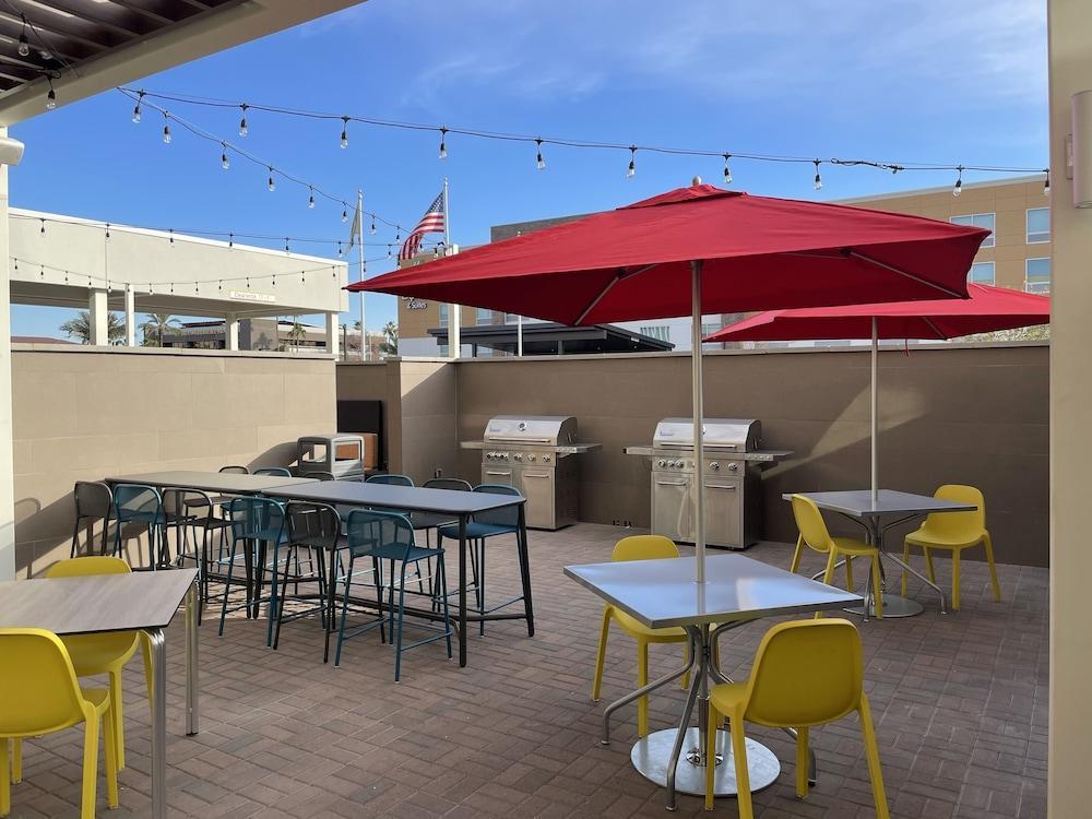 Hotel Home2 By Hilton Airport North, Az 3*