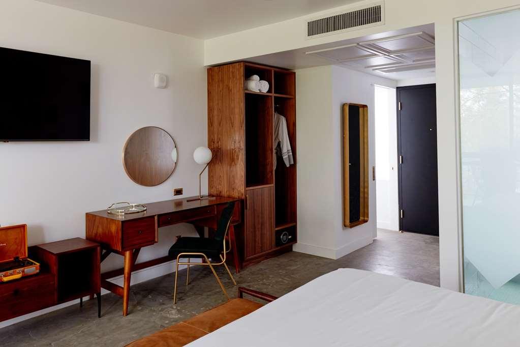 Hotel Rise Uptown