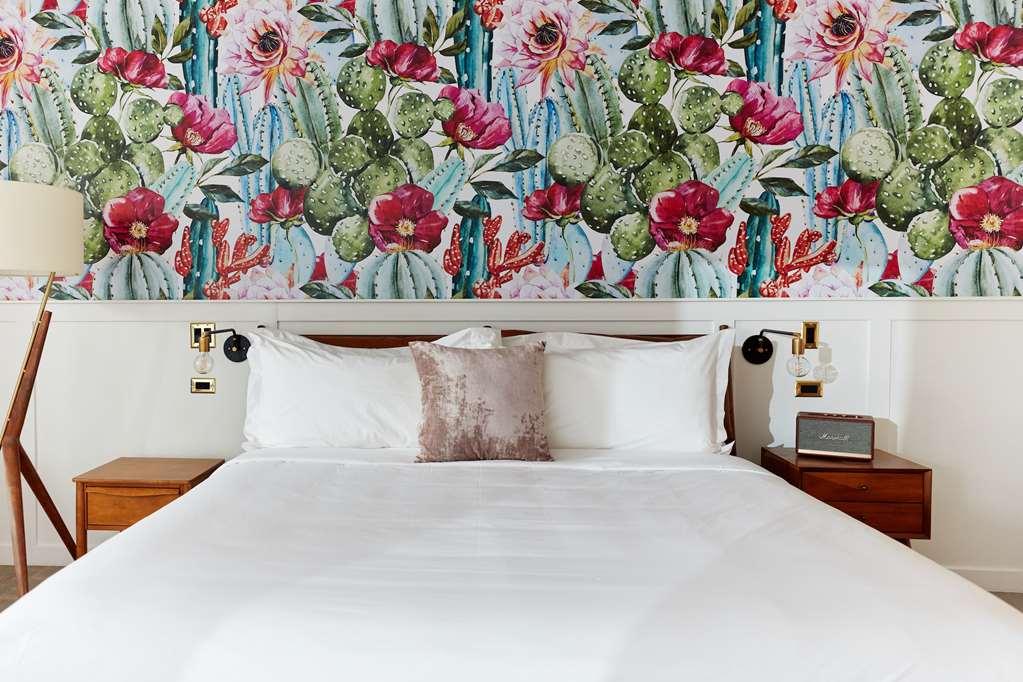 Hotel Rise Uptown 4*
