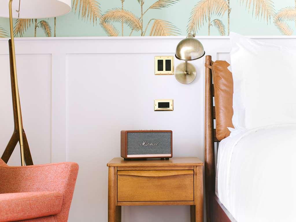 Hotel Rise Uptown 4*
