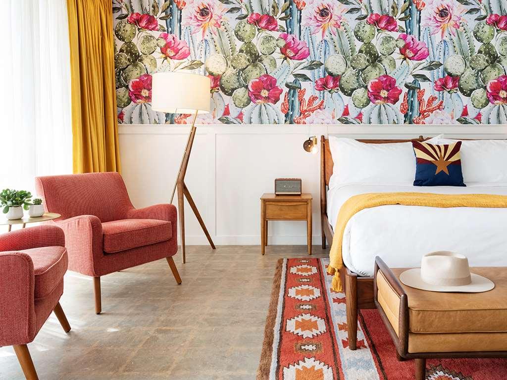 Hotel Rise Uptown 4*