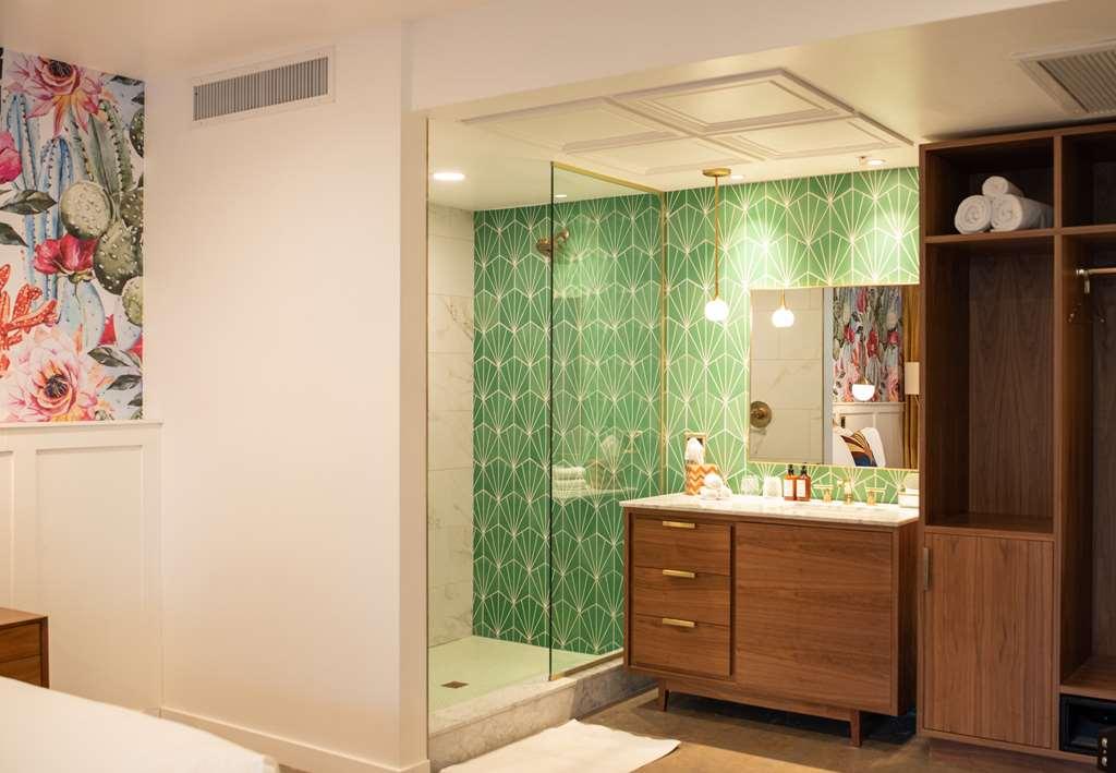 Hotel Rise Uptown 4*