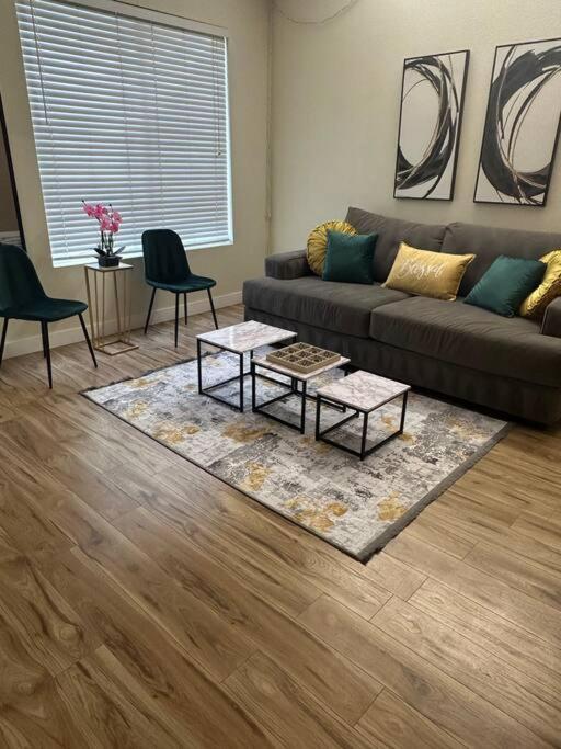 2br 15 Mins To Downtown With Pool & Spa * Phoenix