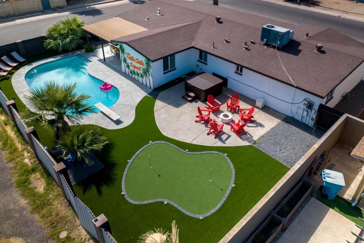 Gorgeous 4-bed With Golf, Pool, & Hot Tub!