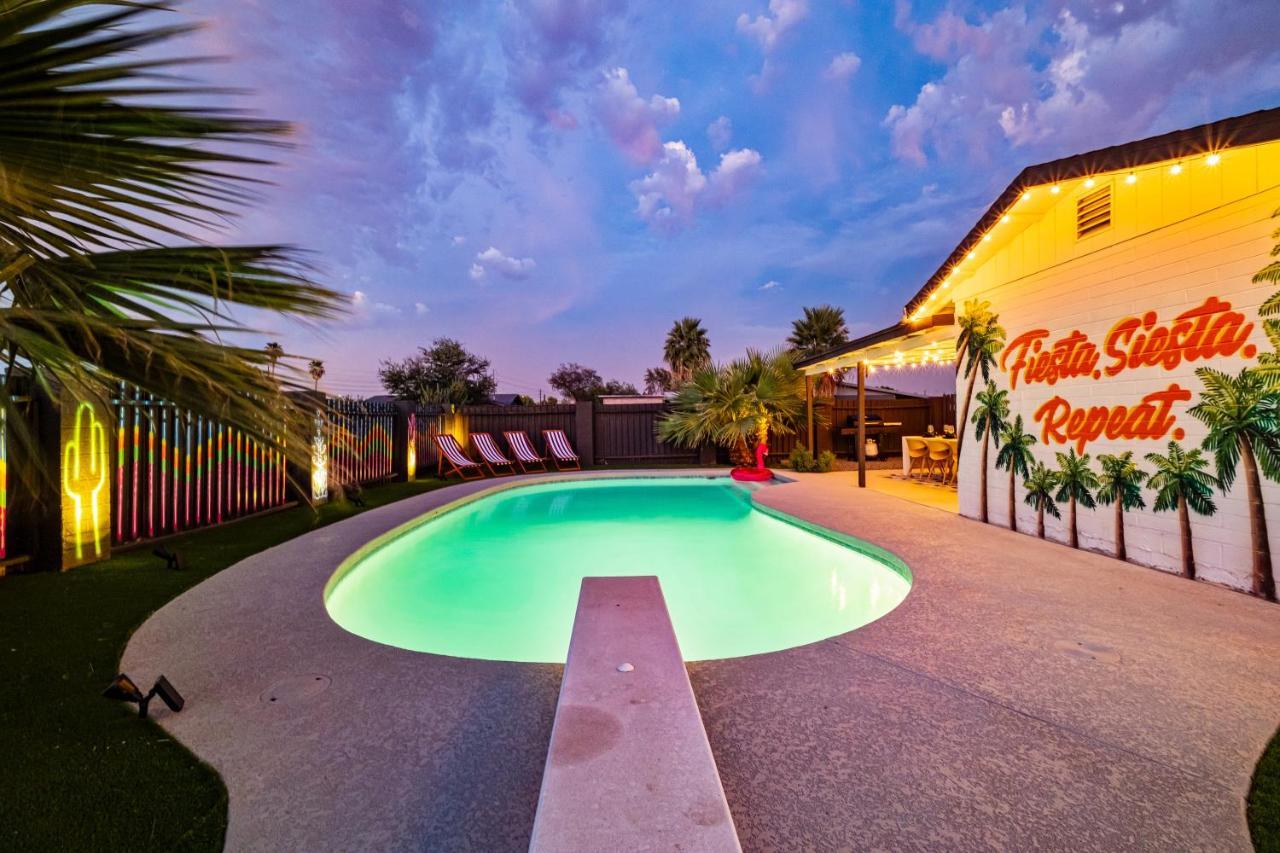 Gorgeous 4-bed With Golf, Pool, & Hot Tub!