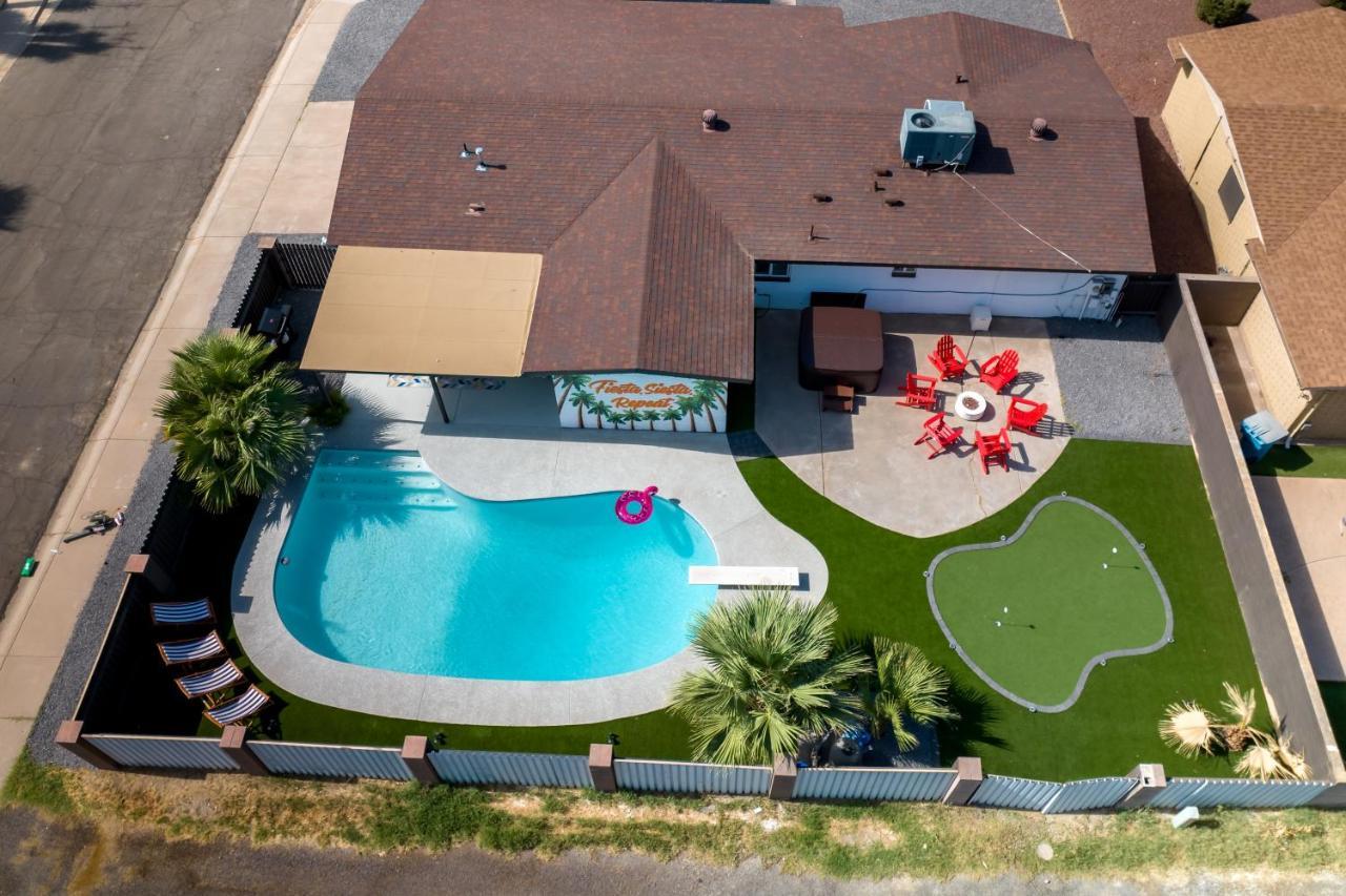 Gorgeous 4-bed With Golf, Pool, & Hot Tub!
