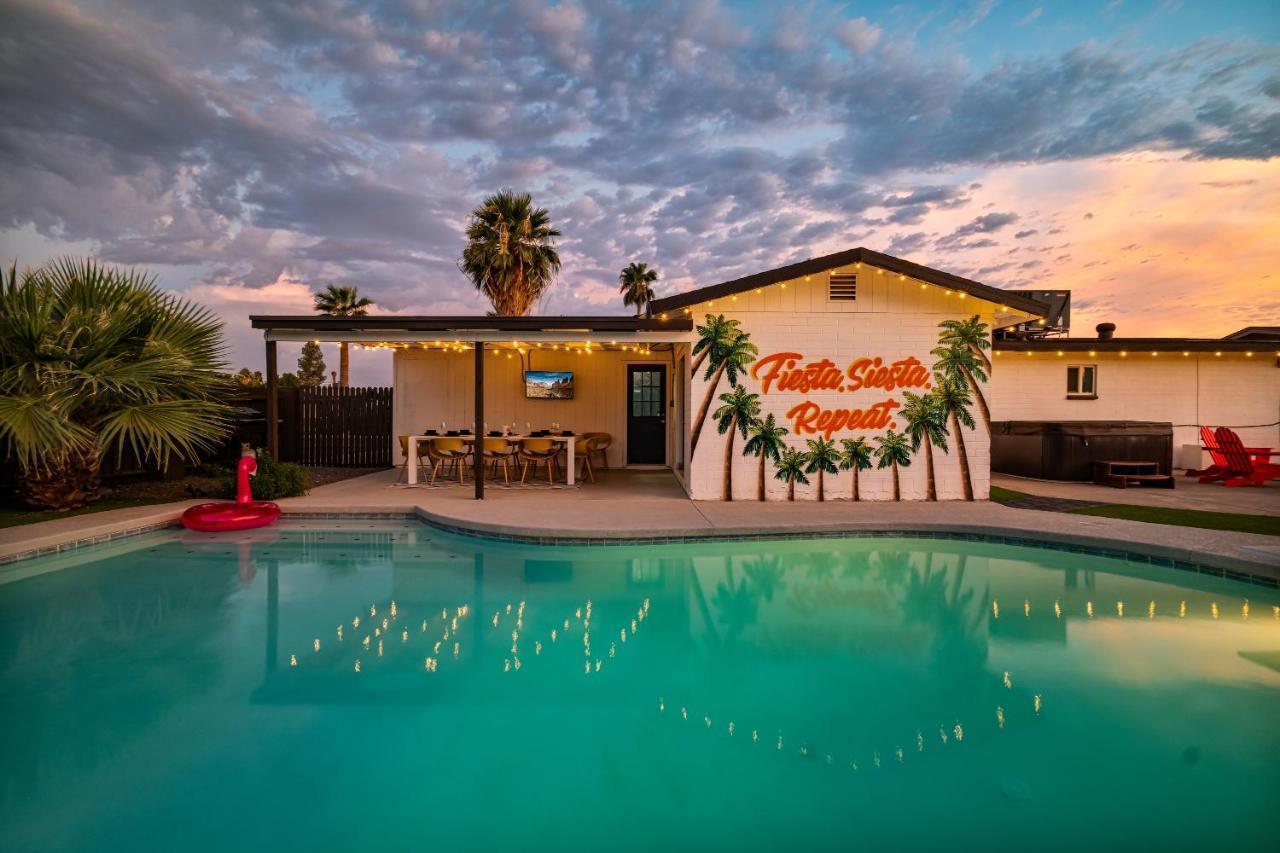 Holiday home Gorgeous 4-bed With Golf, Pool, & Hot Tub!