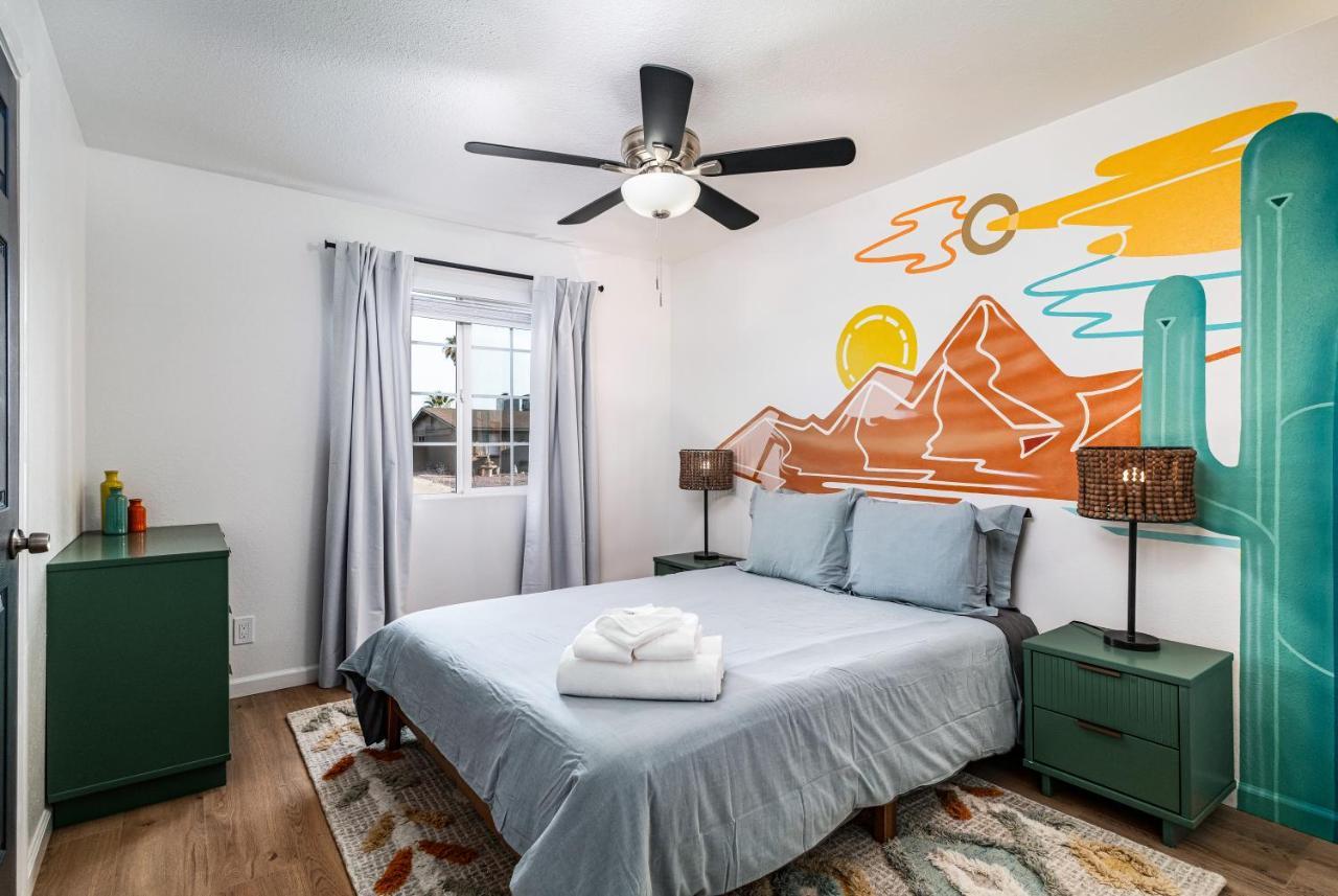 Holiday home Gorgeous 4-bed With Golf, Pool, & Hot Tub!