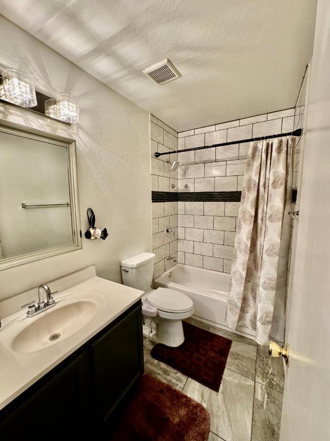 Cozy Private With Shared Bathroom Inside A House Homestay *
