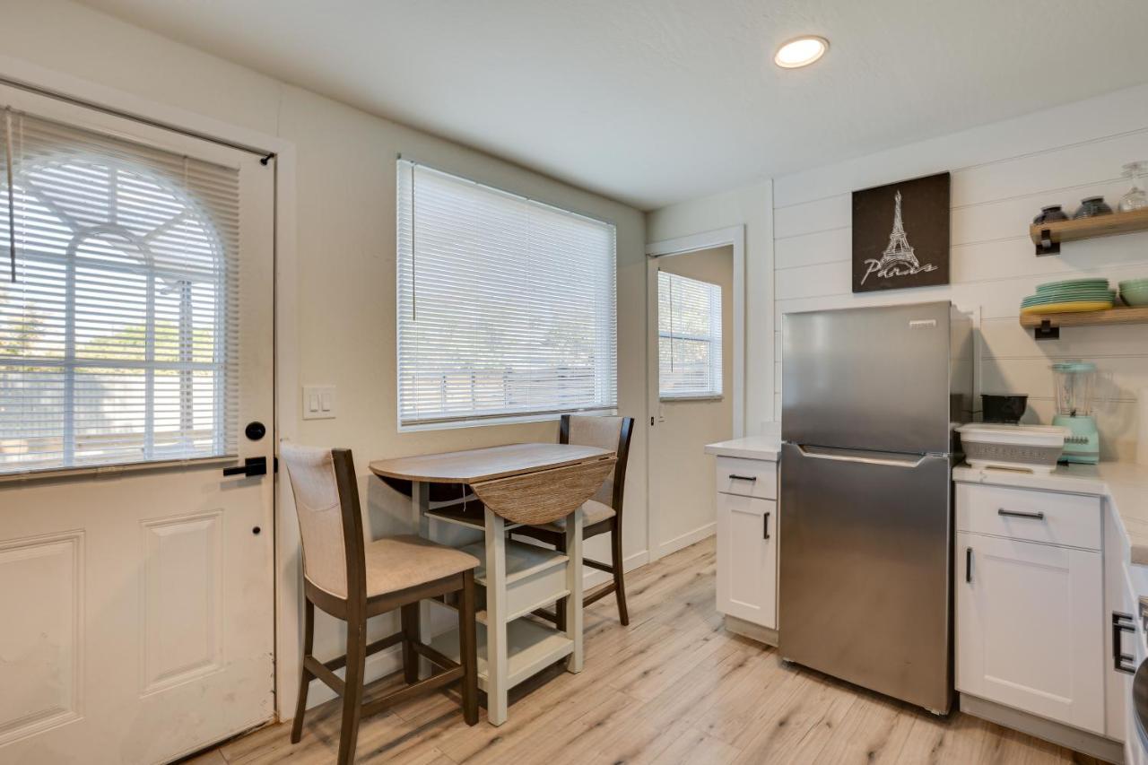Modern Tiny About 5 Mi To Downtown Phoenix! Apartamento