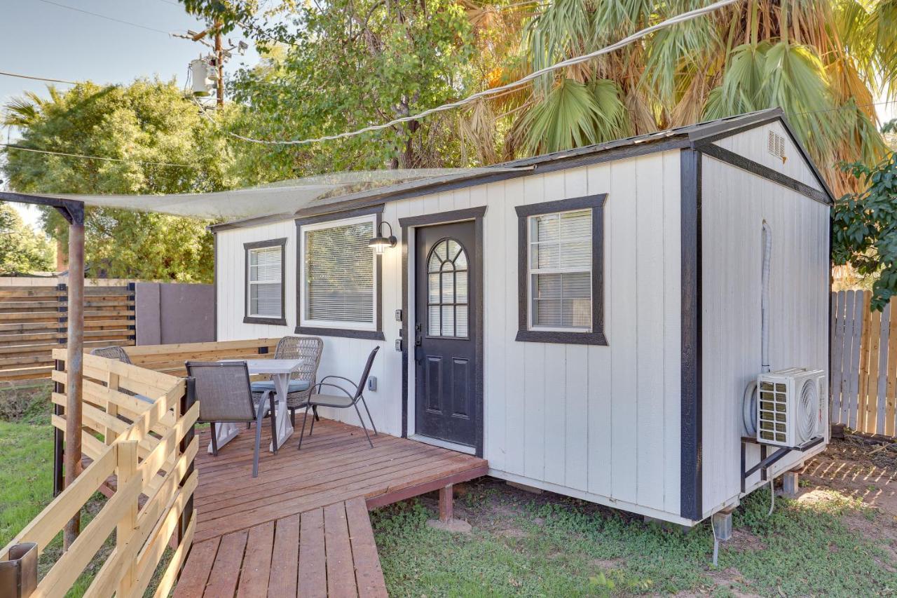 Modern Tiny About 5 Mi To Downtown Phoenix! *