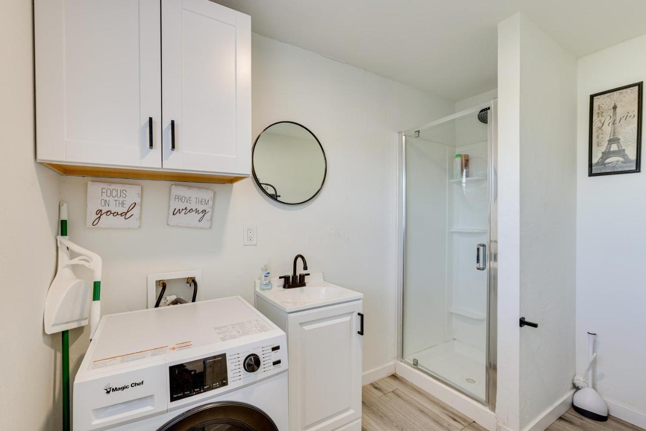Modern Tiny About 5 Mi To Downtown Phoenix! Apartamento