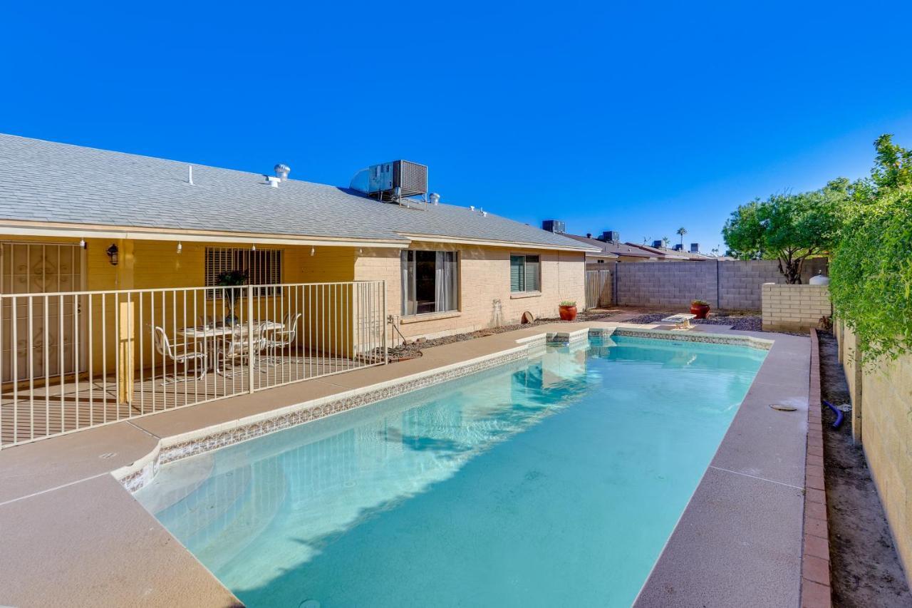 Glendale Oasis With Private Pool, Patio And Fireplace! Phoenix