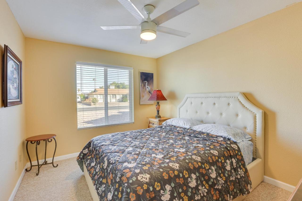Glendale Oasis With Private Pool, Patio And Fireplace! Casa de férias