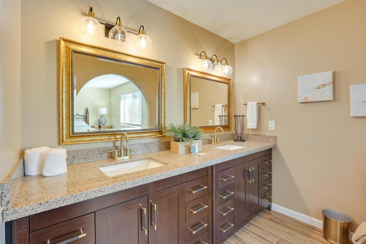 Glendale Oasis With Private Pool, Patio And Fireplace! *