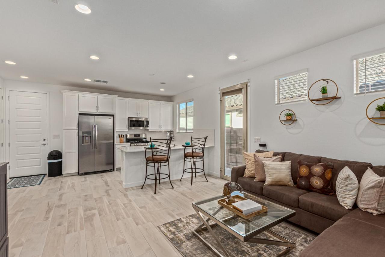 At Your Service - Modern Amenities, Urban Location, Sophisticated Style