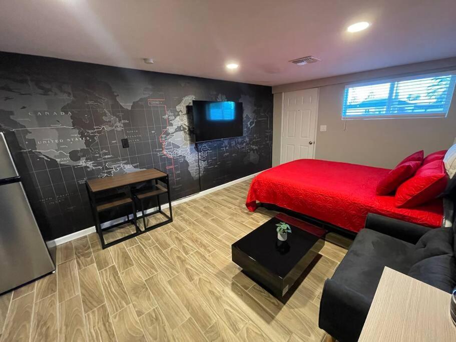 New Midtown Modern With Backyard Apartamento