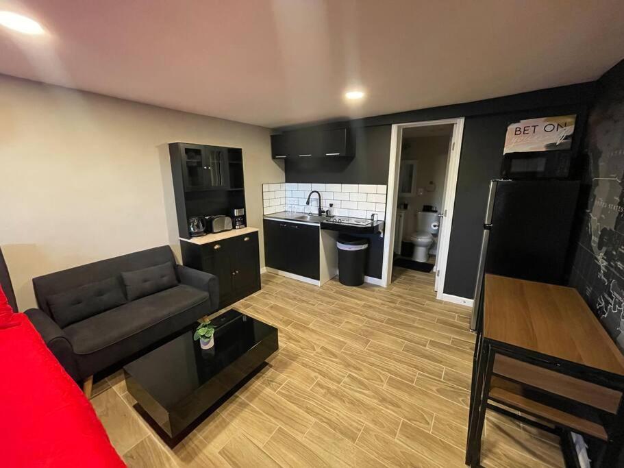 New Midtown Modern With Backyard * Phoenix