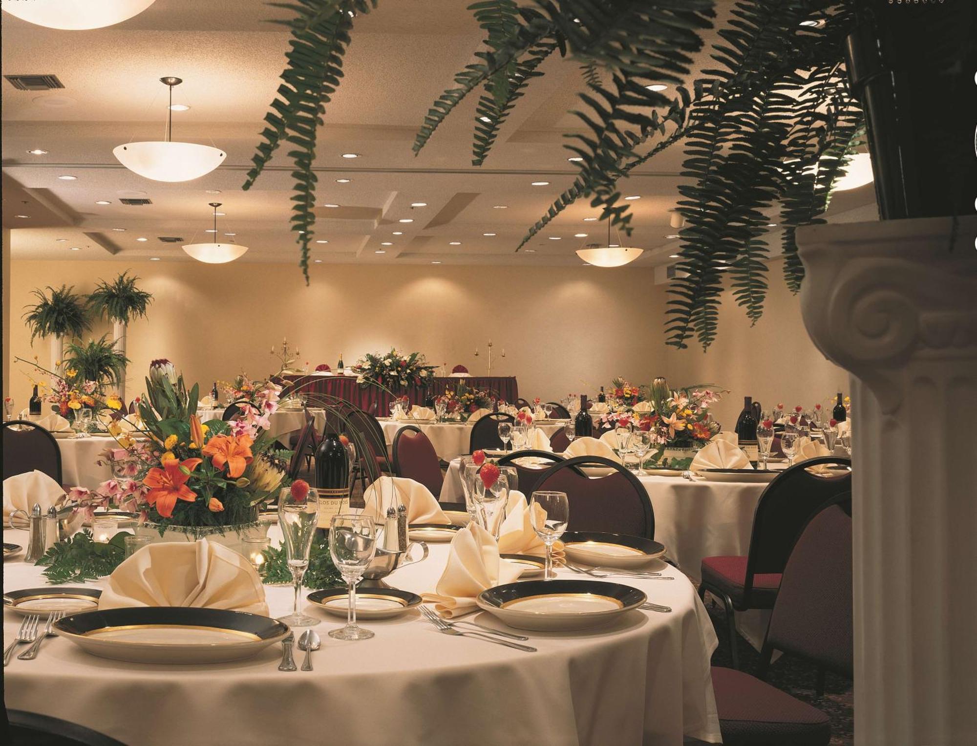 Embassy By Hilton Biltmore Hotel Phoenix