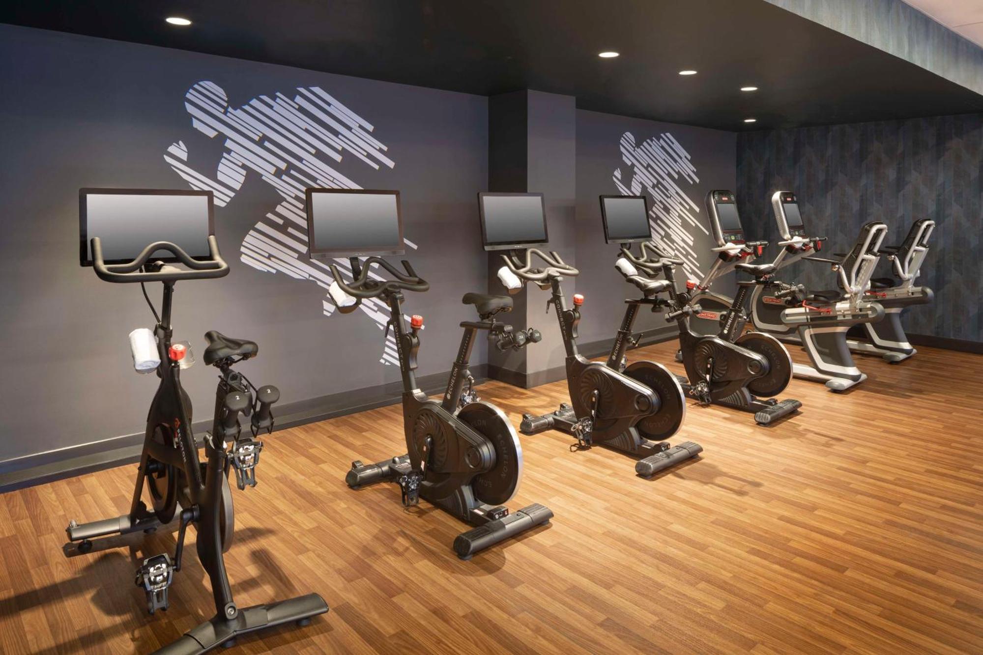 Hotel Hyatt Regency Downtown - No Destination Fees