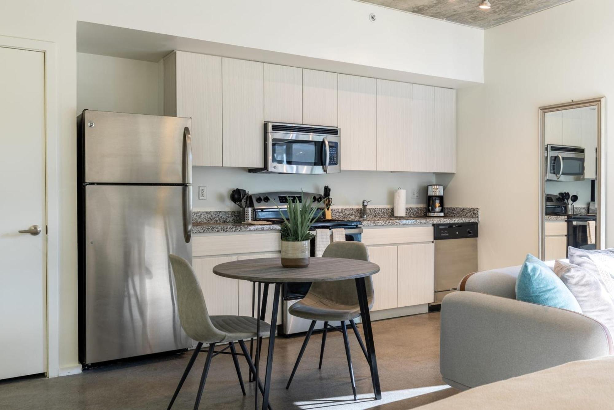 Apartment Sophisticated Living At Roosevelt Point, Phoenix