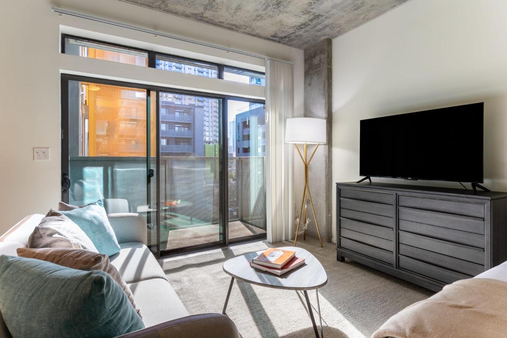 Sophisticated Living At Roosevelt Point, Apartment