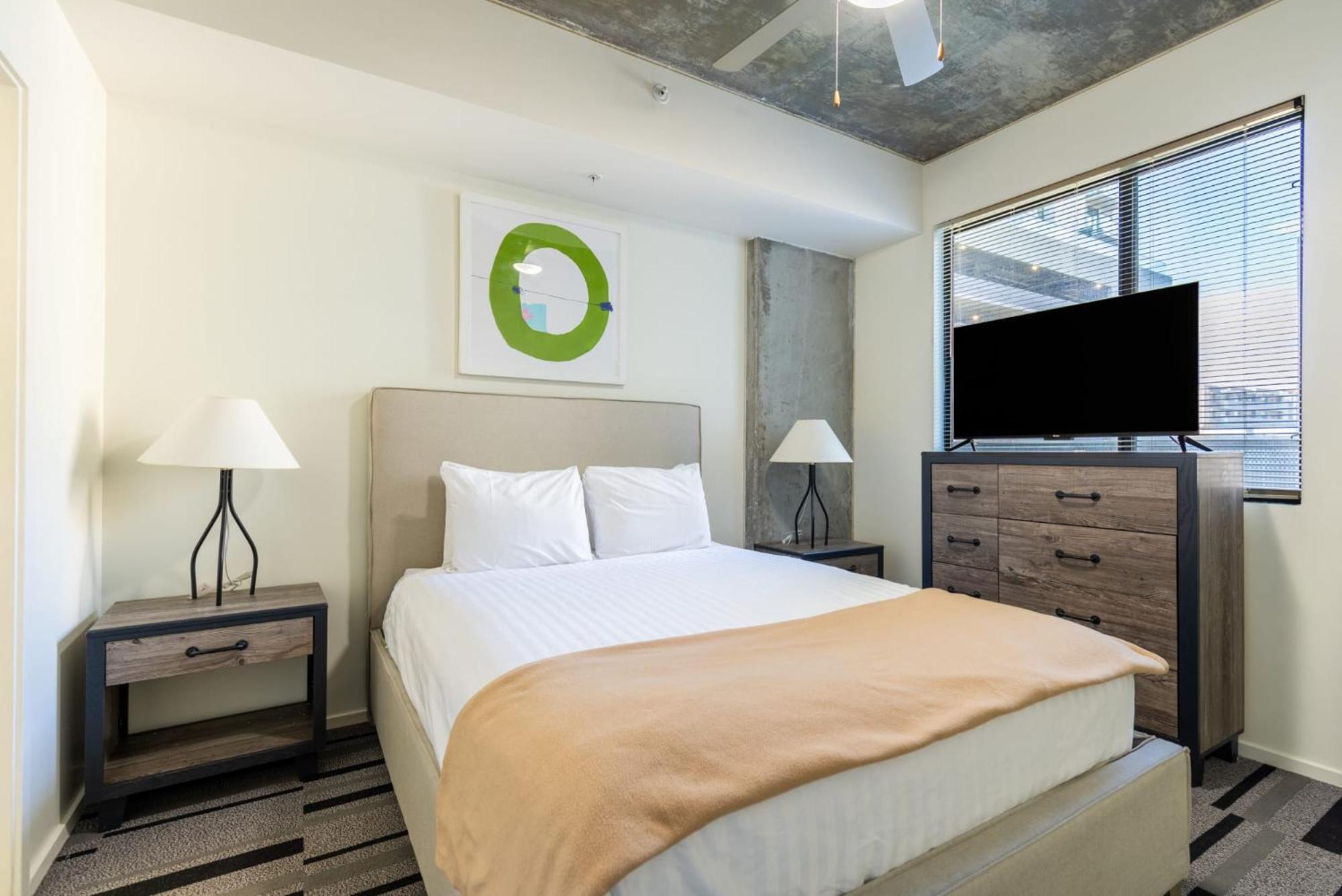 Sophisticated Living At Roosevelt Point, Apartment Phoenix