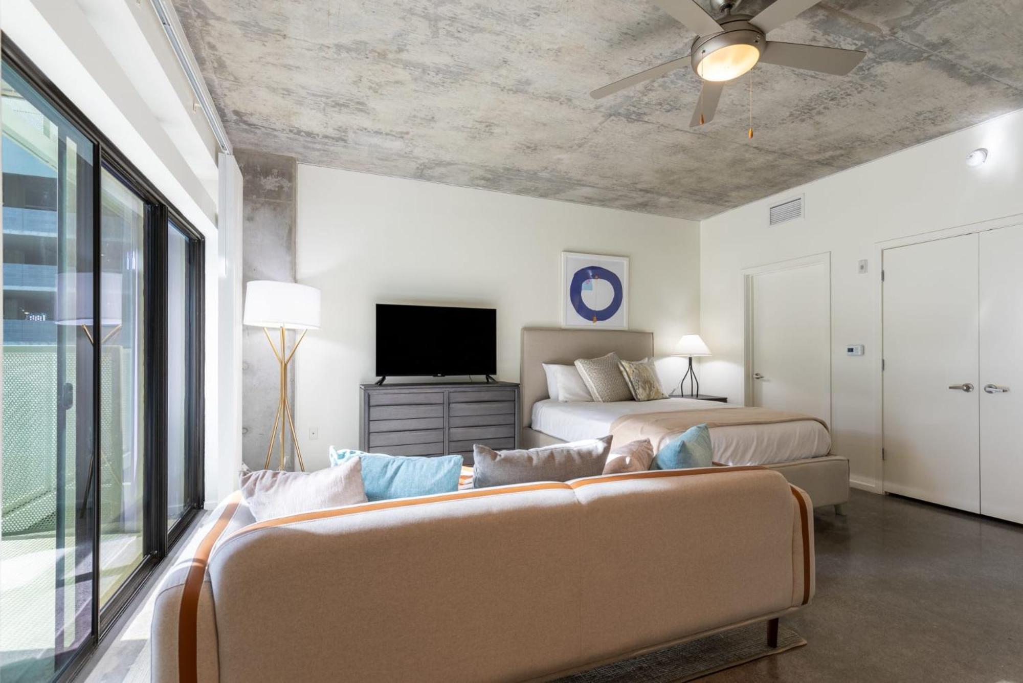 Apartment Sophisticated Living At Roosevelt Point, Phoenix