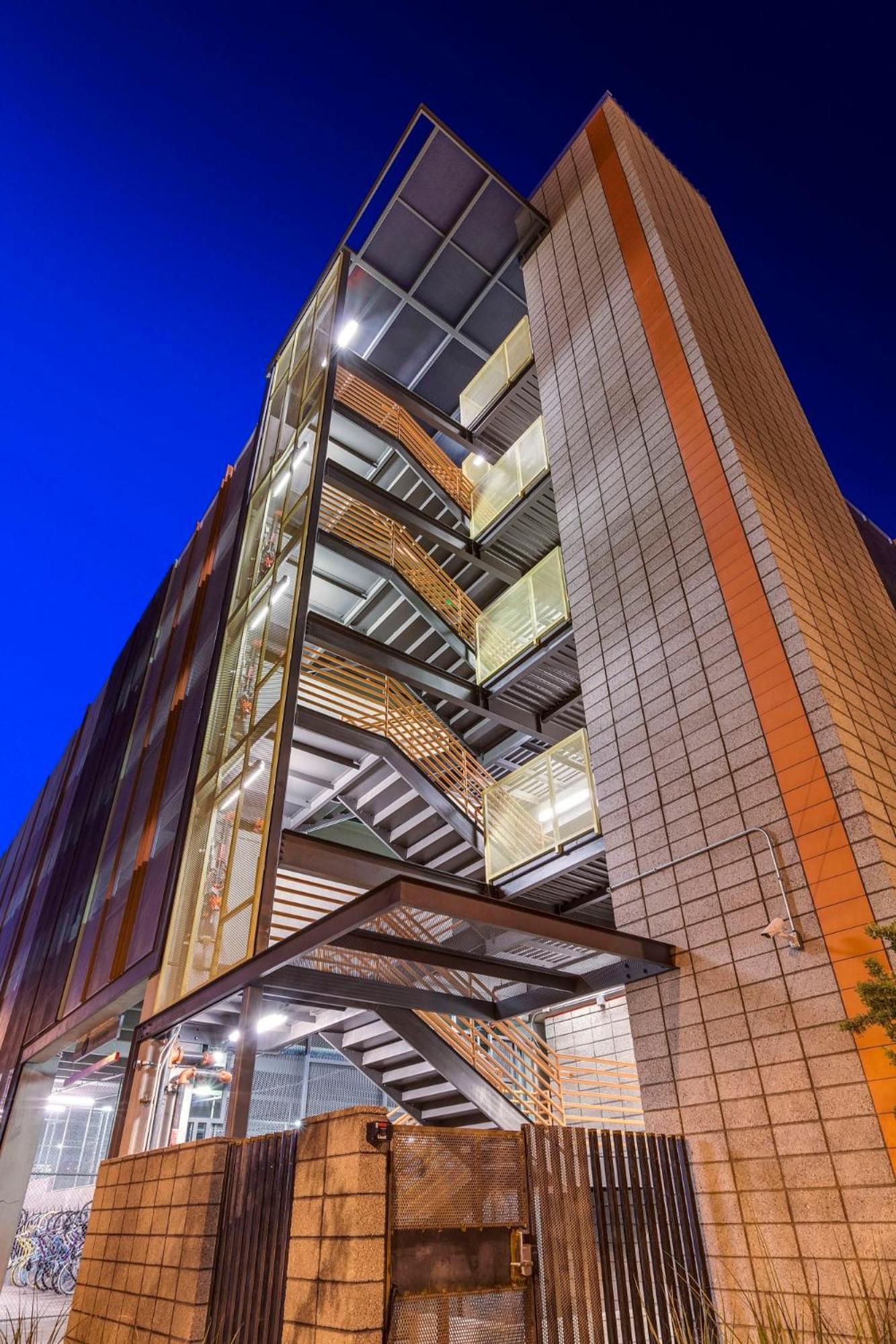 Sophisticated Living At Roosevelt Point, Apartment Phoenix