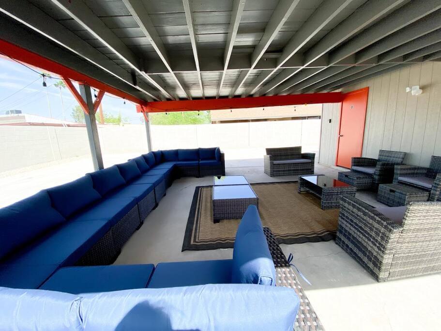 Alluring Townhouse With 2 King Beds, Grill, And Free Parking!