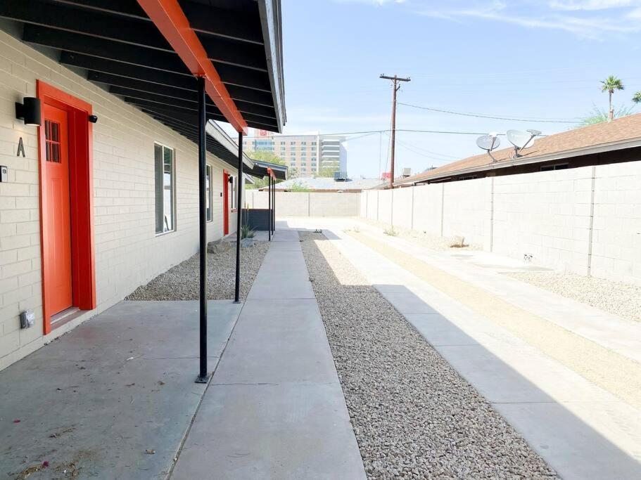 Pousada Alluring Townhouse With 2 King Beds, Grill, And Free Parking! Phoenix