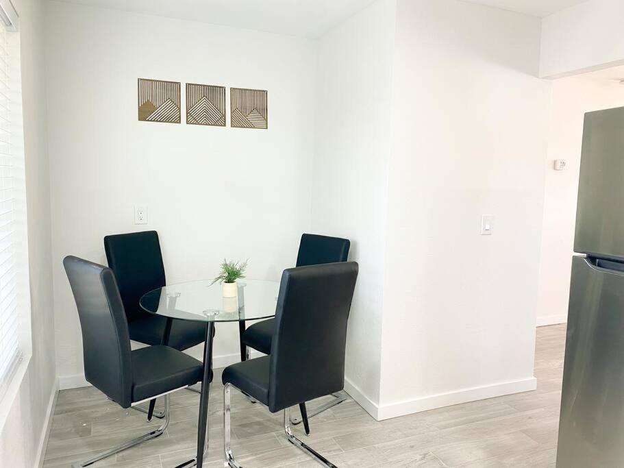 Alluring Townhouse With 2 King Beds, Grill, And Free Parking!