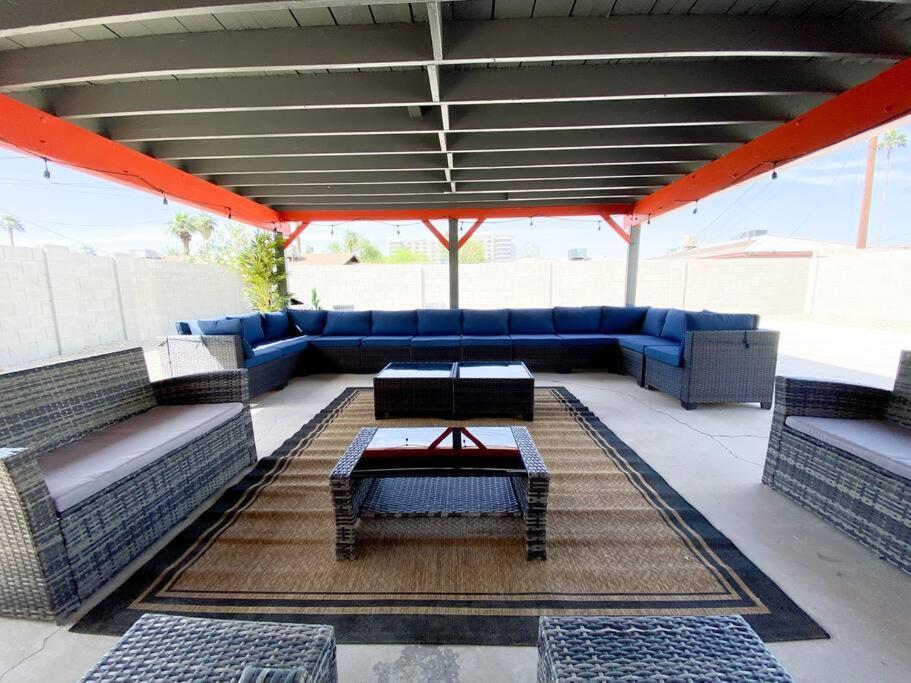 Alluring Townhouse With 2 King Beds, Grill, And Free Parking! * Phoenix